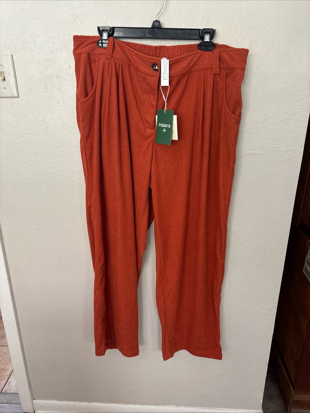 Halara Women’s Size 1X Burnt Orange Corduroy Pants